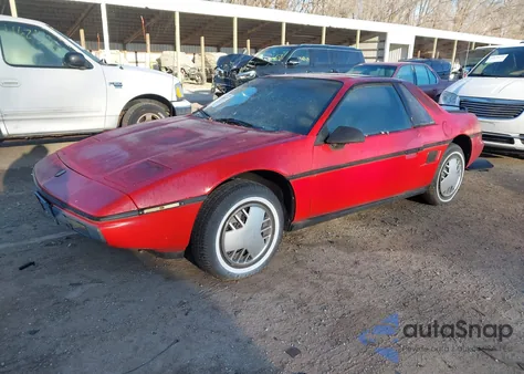 1986 Pontiac Fiero Sport z USA, uszkodzony, nr VIN 1G2PM37R5GP231779